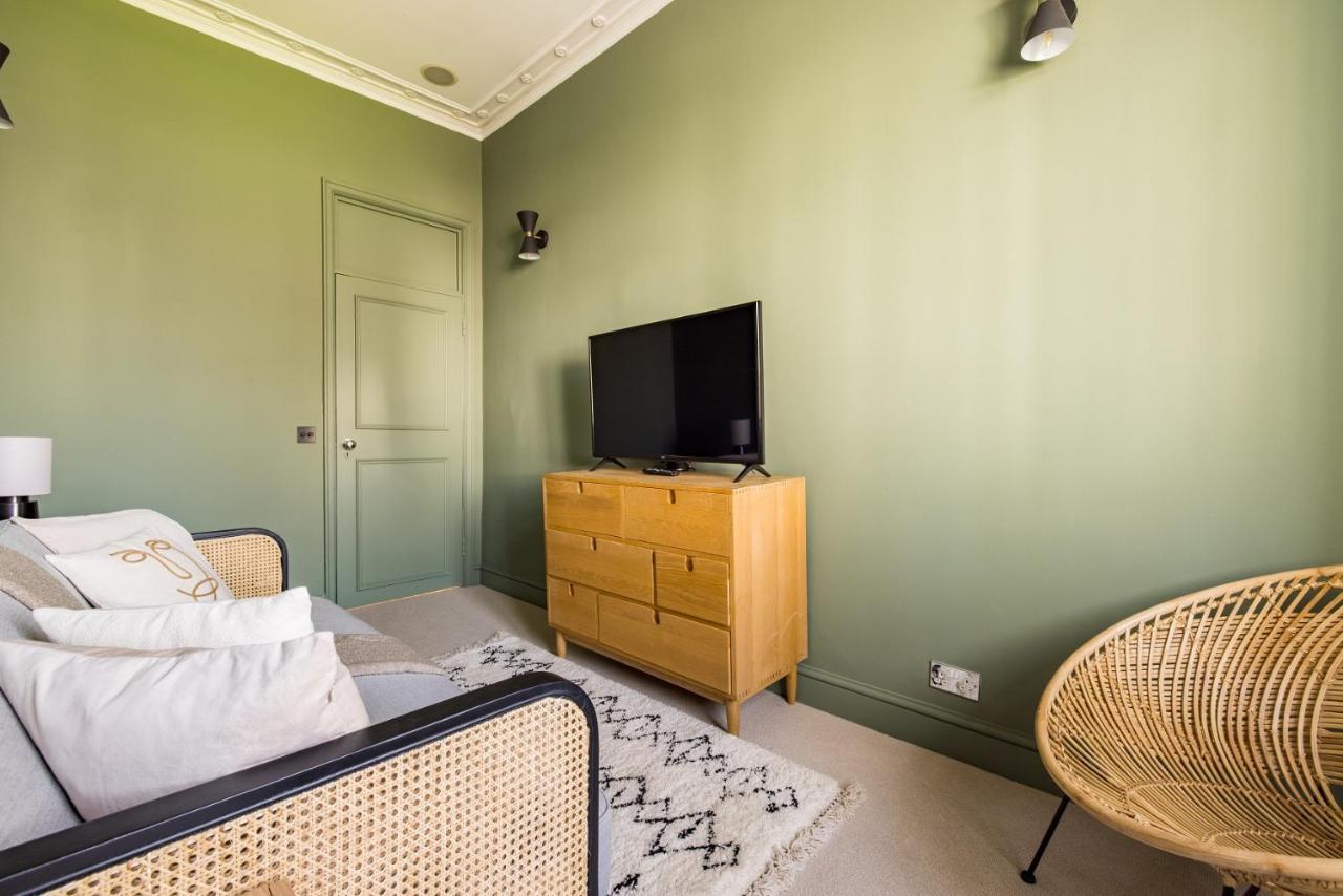 The Sussex Garden Retreat - Elegant 2Bdr Flat Leilighet London Eksteriør bilde